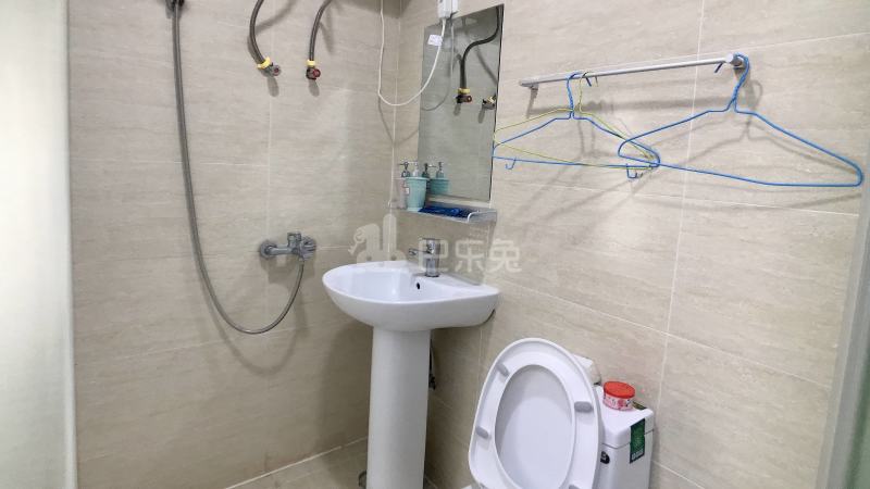 E+青年公寓泰冯路6815701卫生间图2