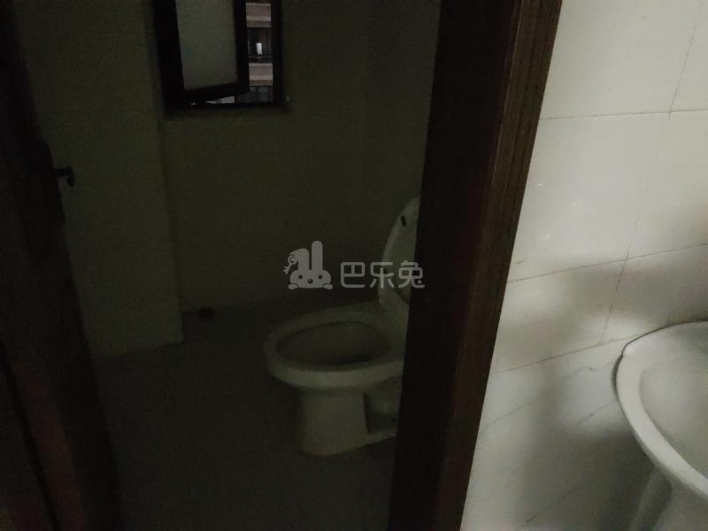 欣逸家园6833739卫生间图8