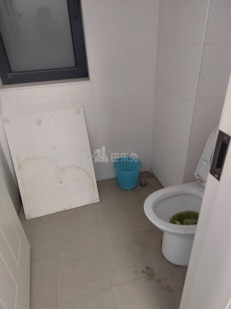 仁怡苑6841278卫生间图4