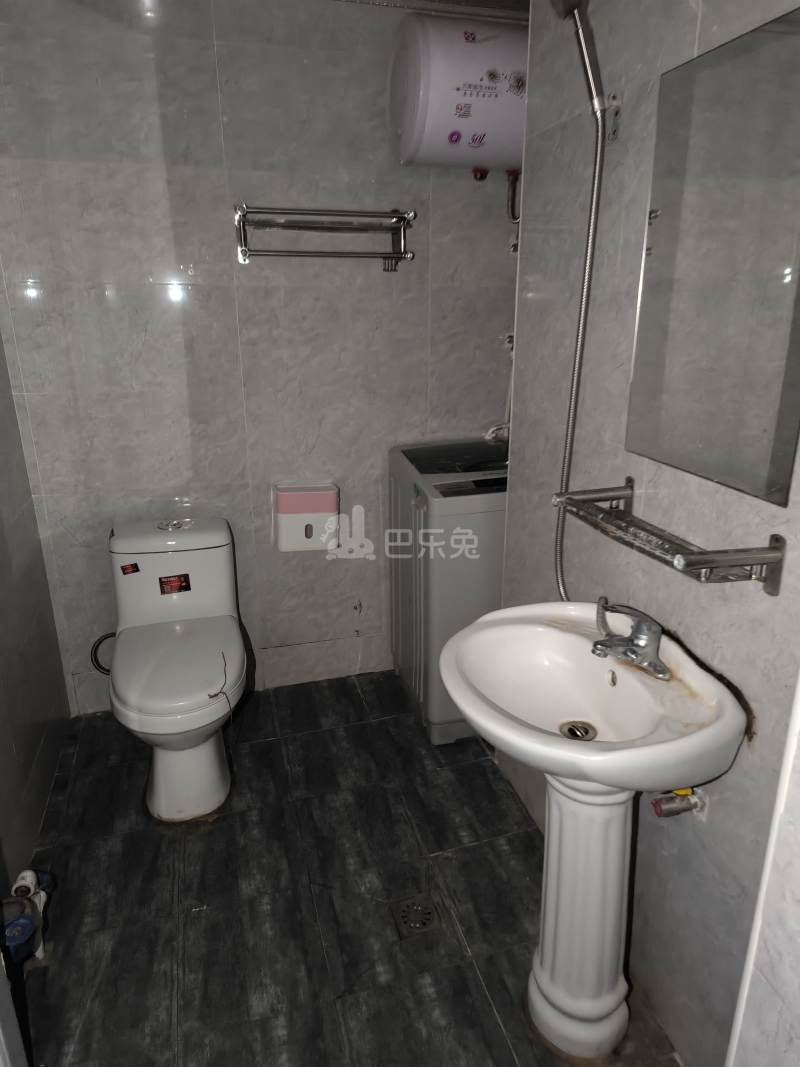庞家浜新村（昆山）6883499卫生间图5