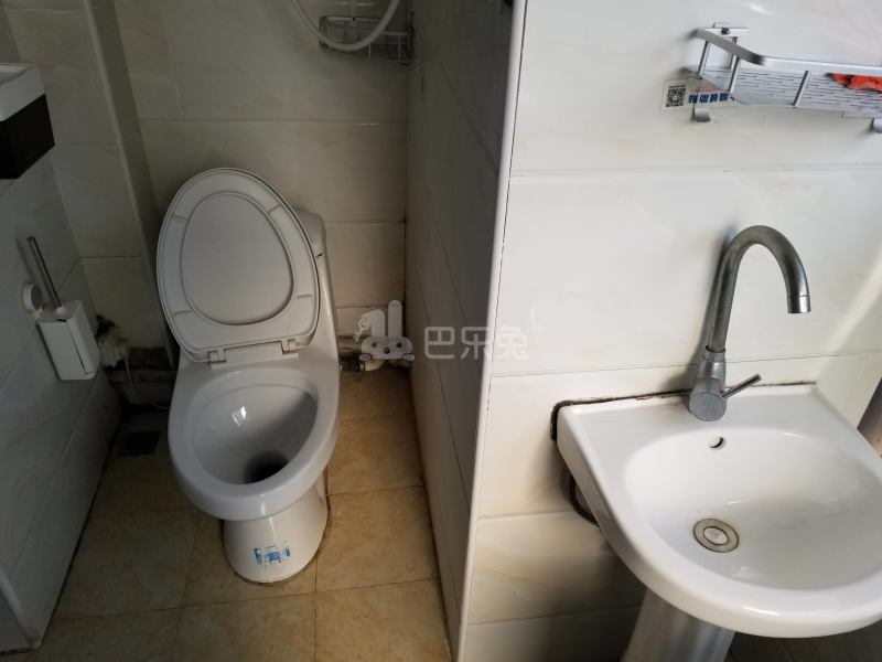 水清年华臻景苑692660卫生间图6