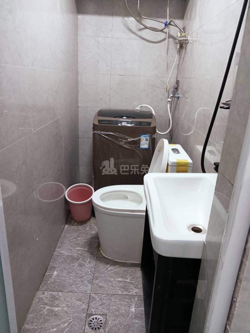 水岸城市花园6971948卫生间图0