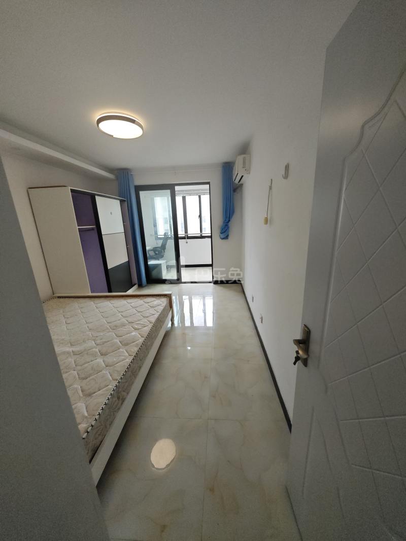 妙虹新苑6973279卧室图8