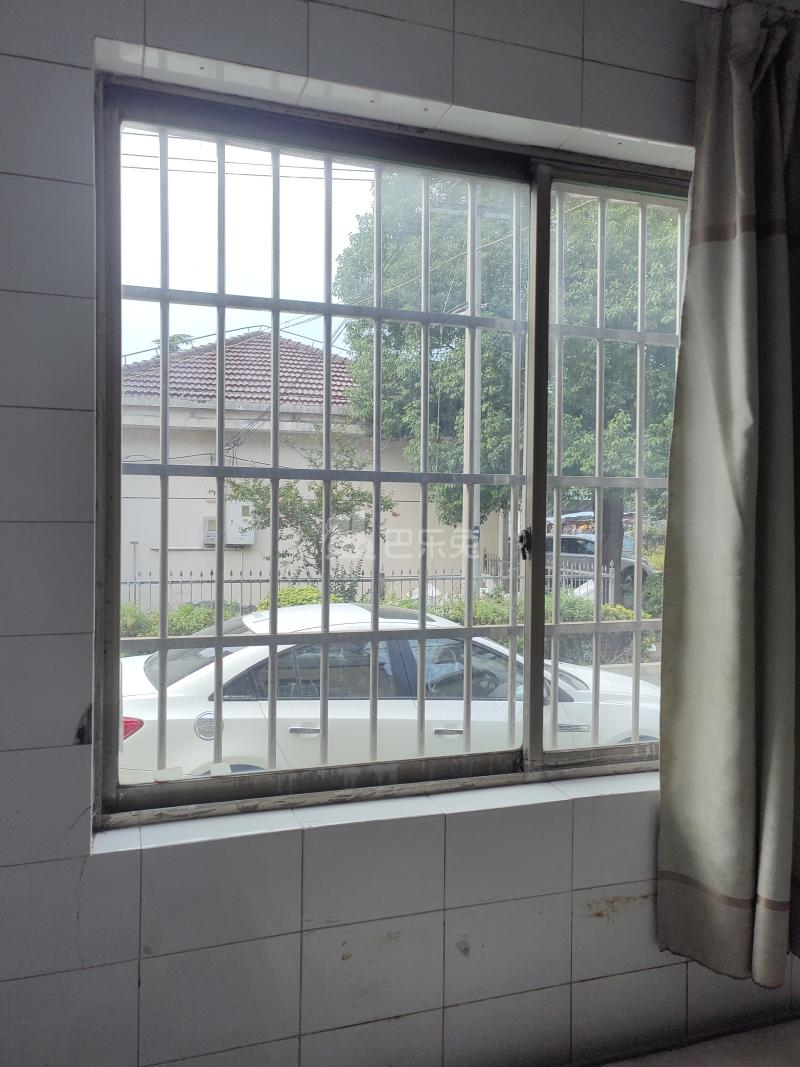 吴胜别墅6985043卧室窗户图12