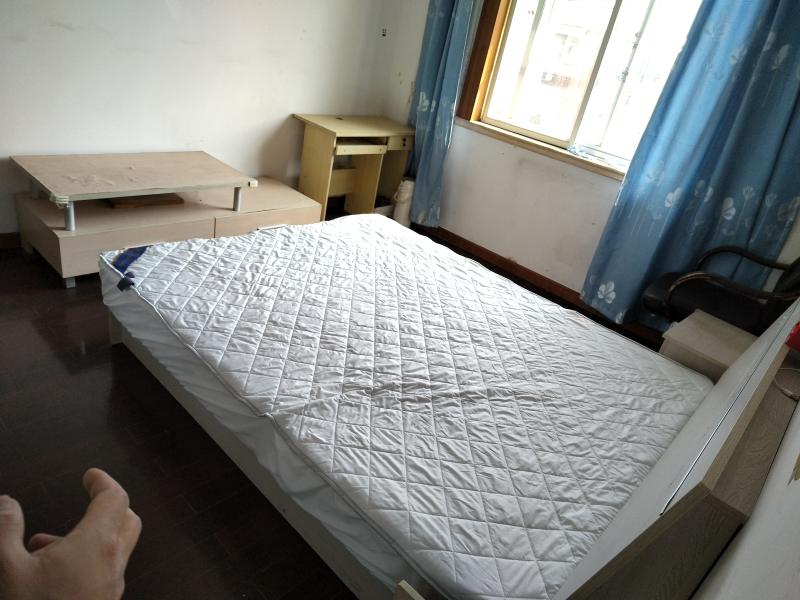 永灵小区（阳城路101弄）6986511卧室图1