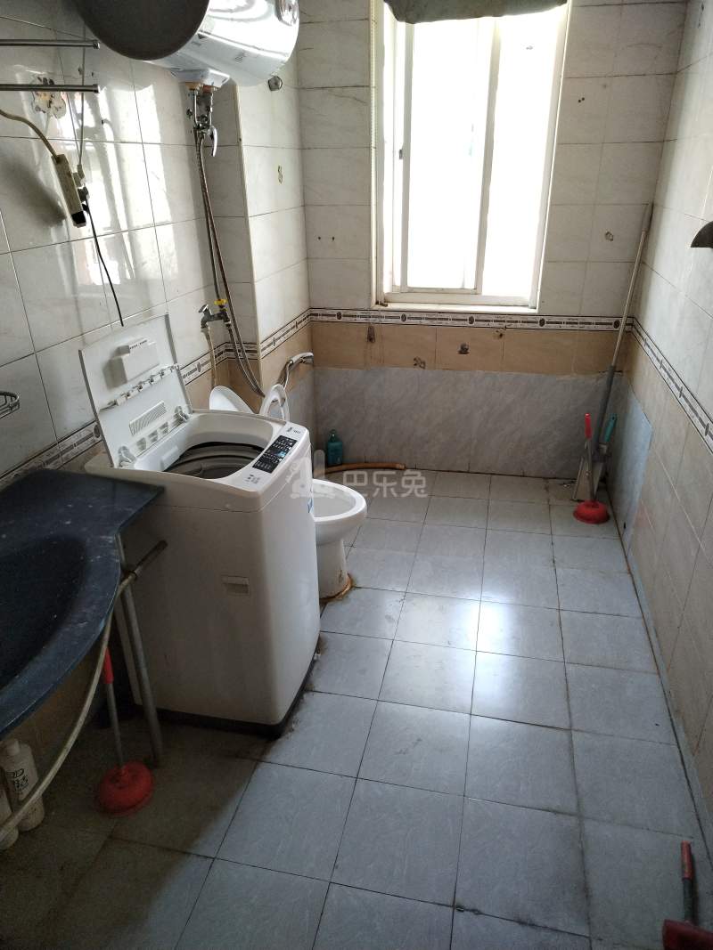 永灵小区（阳城路101弄）6986511卫生间图4