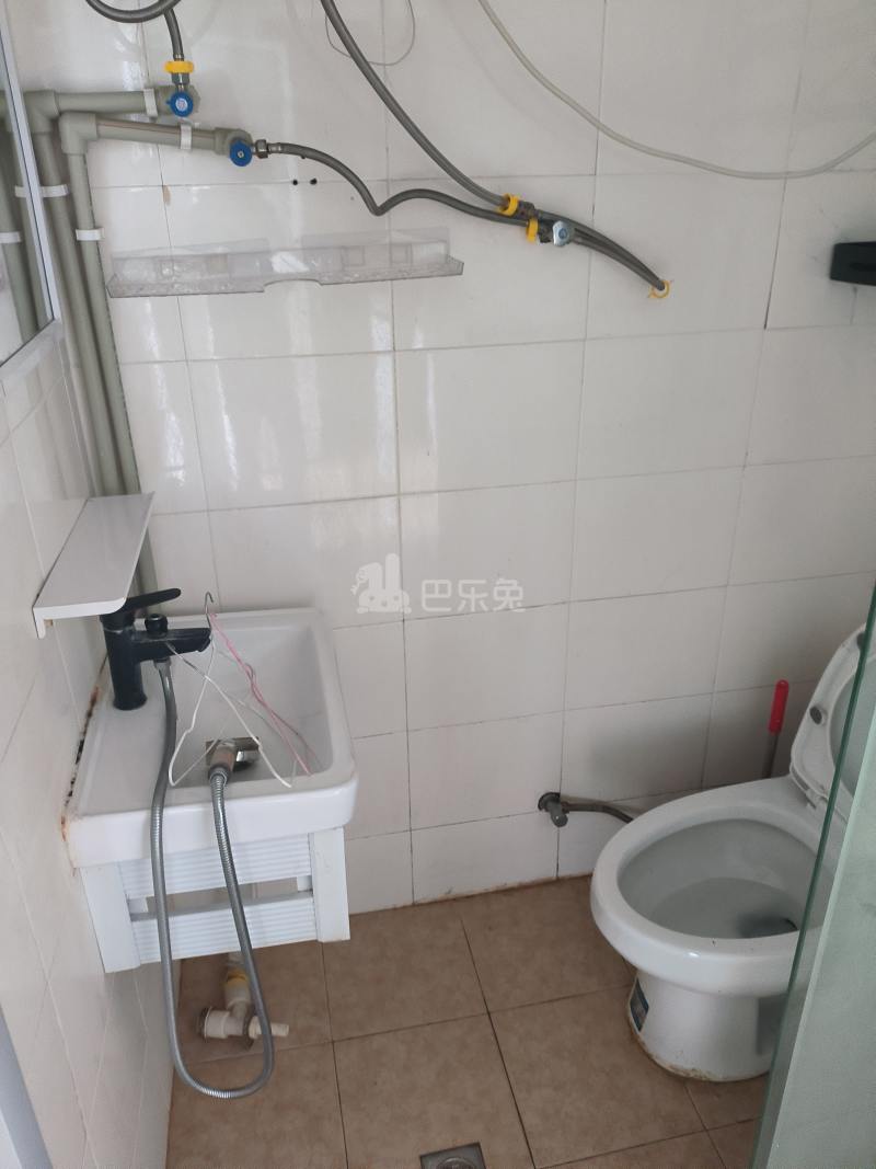 西郊家园（青浦）6990488卫生间图5