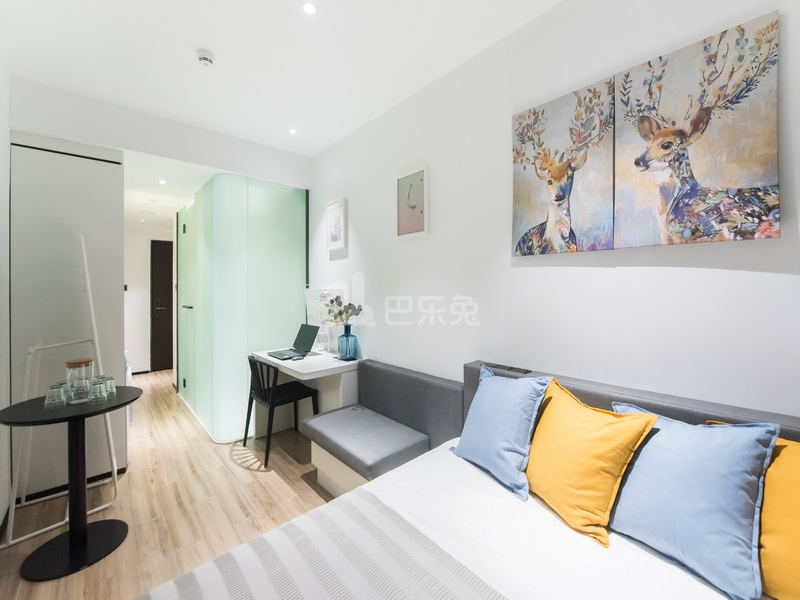 城家公寓深圳宝安中心店7045266卧室图3