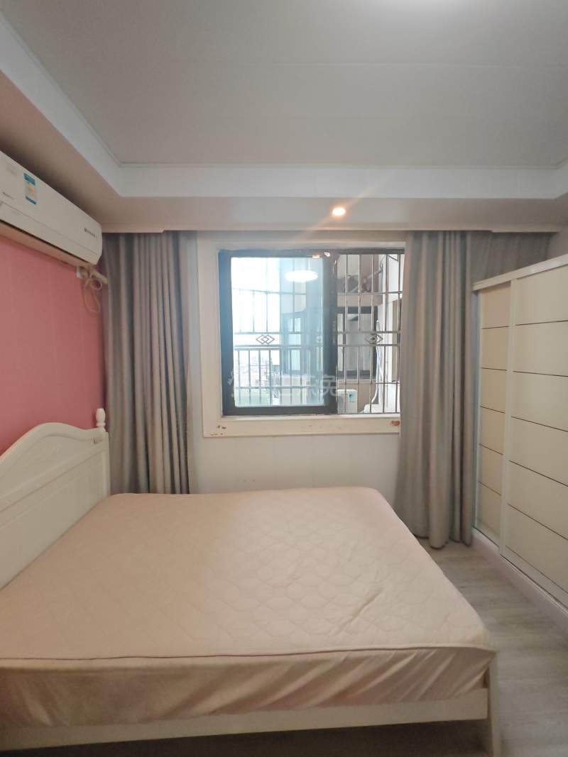 大众公寓7049090卧室窗户图6