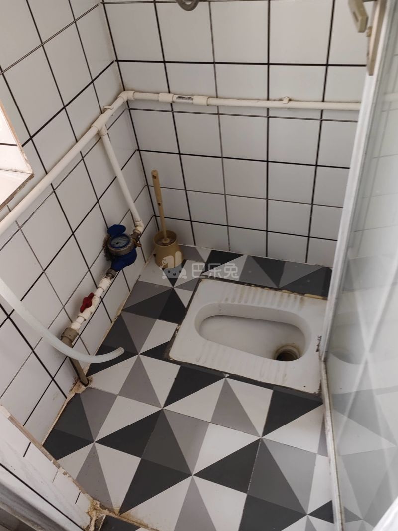 海映山庄7053412卫生间图4