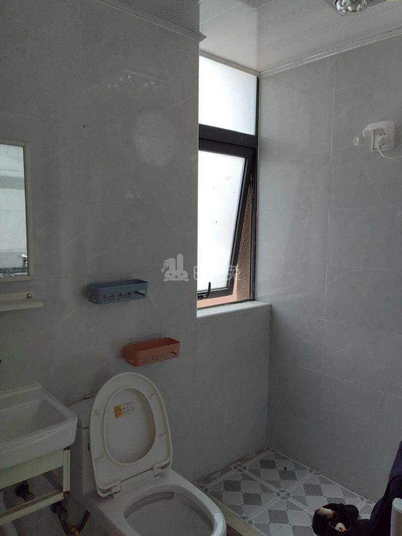 金力时代广场1期7104978卫生间图8