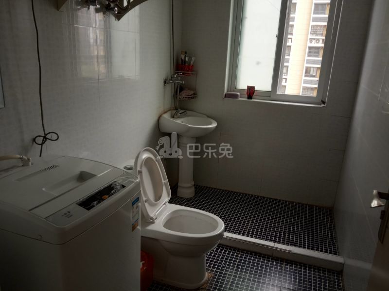 润泰花园二期7115345卫生间图3