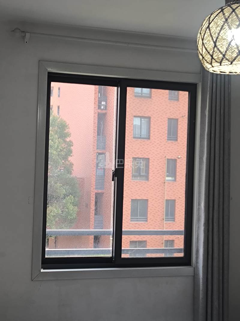 佘北家园紫荆苑7116742卧室窗户图11