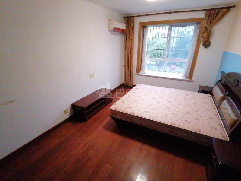 沁富佳苑7116983卧室图2