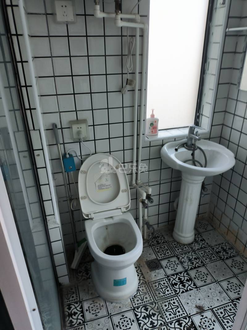 罗家锦苑7126505卫生间图5