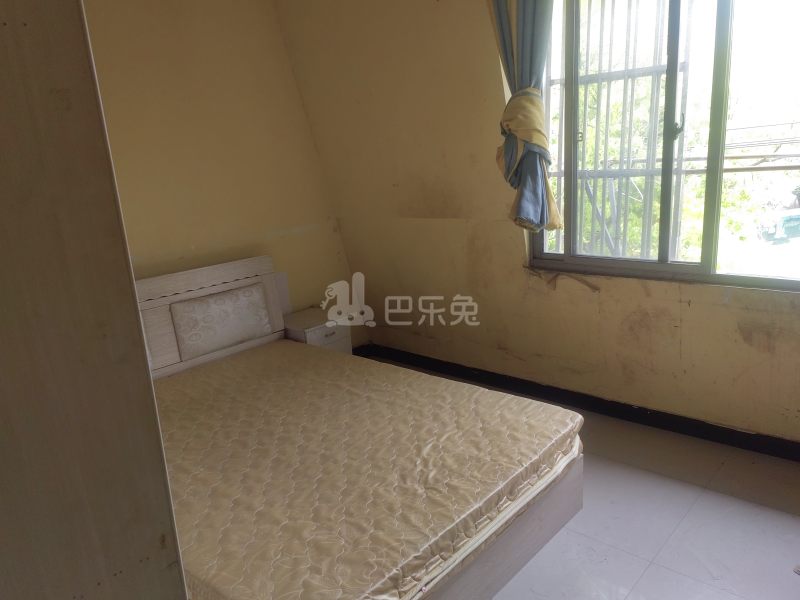 富锦路5380临（民房）7131680卧室图0