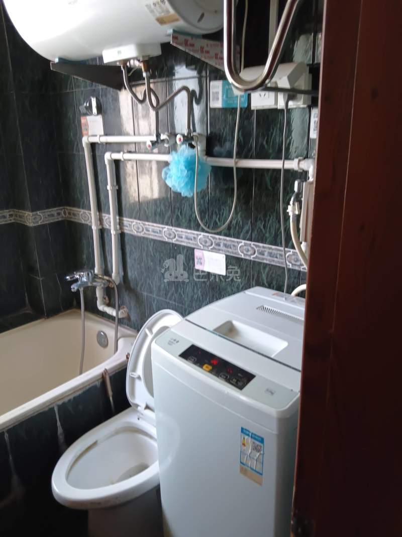 北大街108弄小区7135434卫生间图19