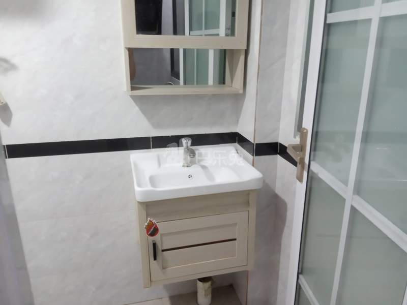 大成坊大街9-1号7167870卫生间图10