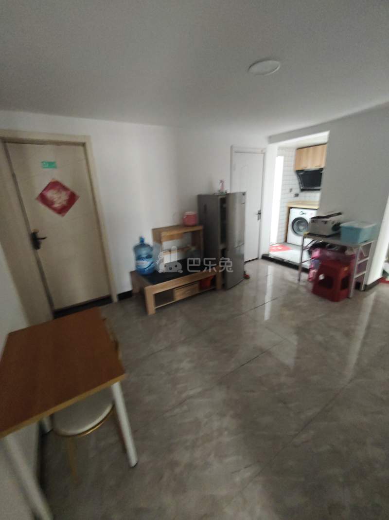 泰翔嘉苑7204305客厅图4