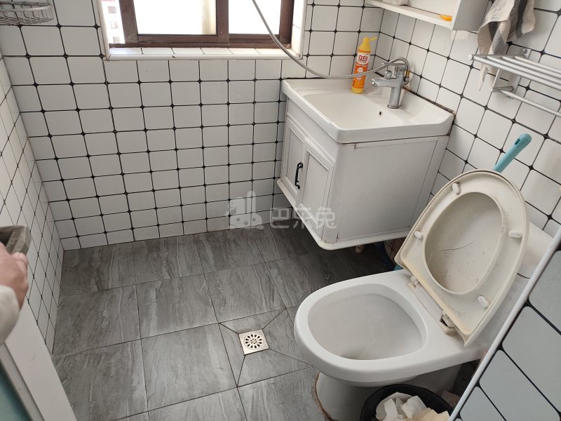 泰翔嘉苑7204305卫生间图11