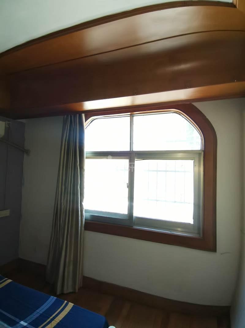 金桂新村7217693卧室窗户图11