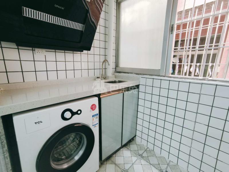 E+青年公寓坪洲轻铁花园1店7249512周边环境图8