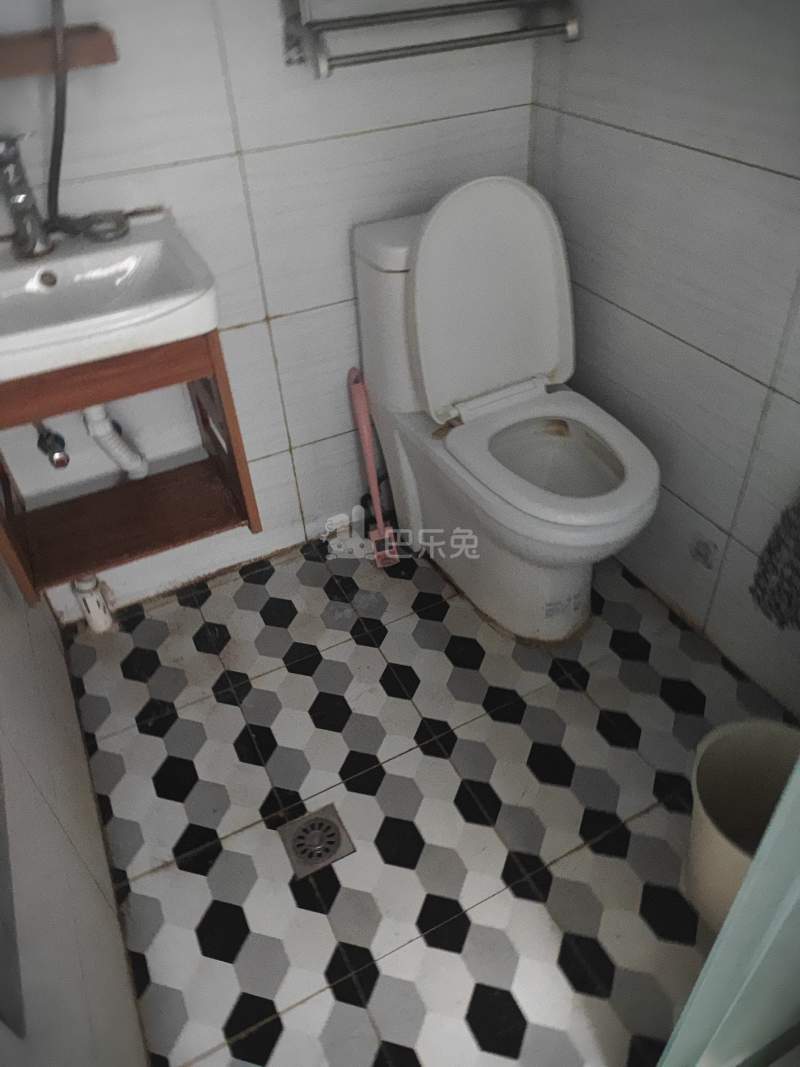 清溪路128号7251781卫生间图6