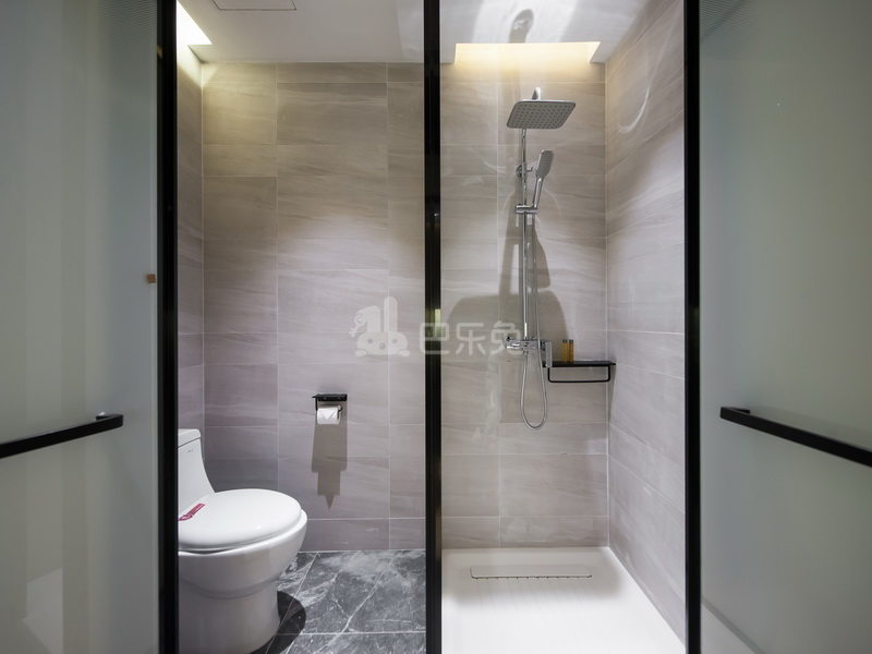 城家高级公寓深圳红岭北地铁站店7263641卫生间图2