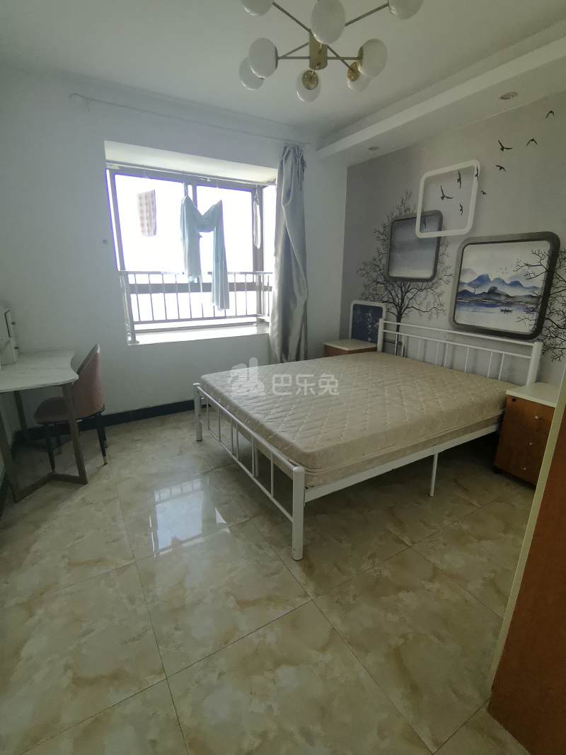 泰翔嘉苑7270624卧室图3