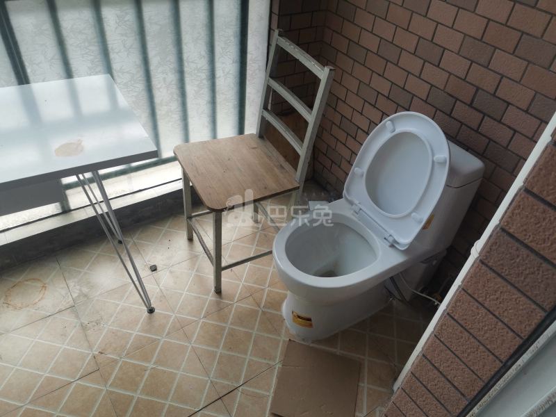 明天华城7285506卫生间图9