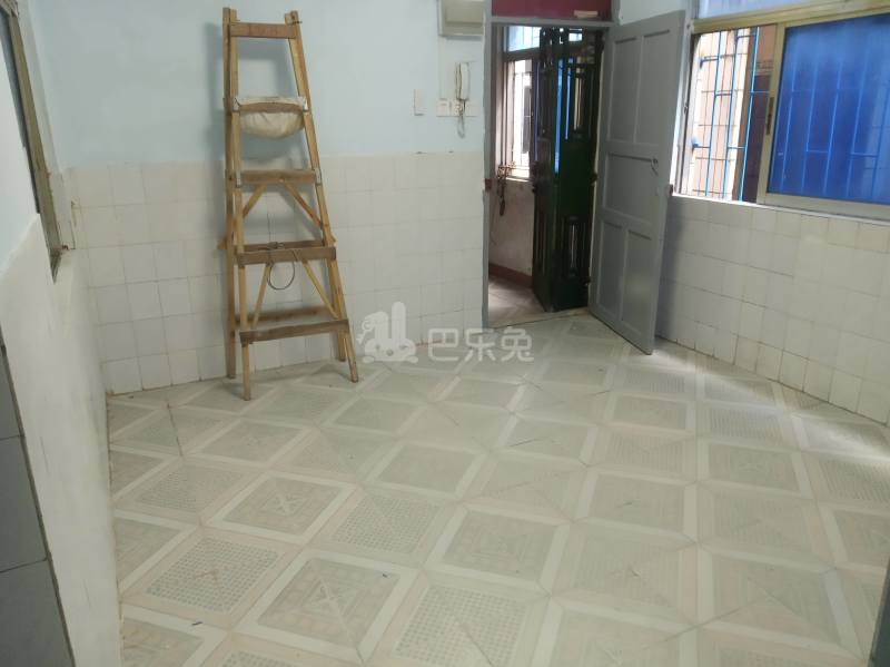 岗厦村东三坊7288573客厅图3