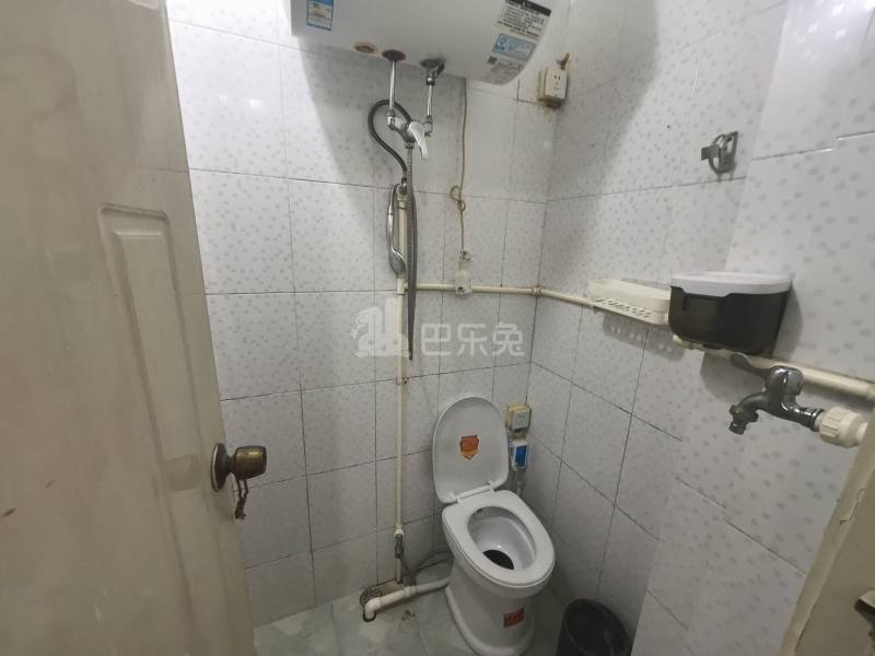 漪园新村（火车站路121弄）729276卫生间图5