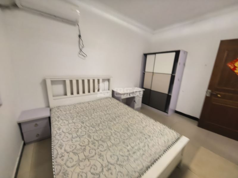 南园路165弄（民房）7312180卧室图2