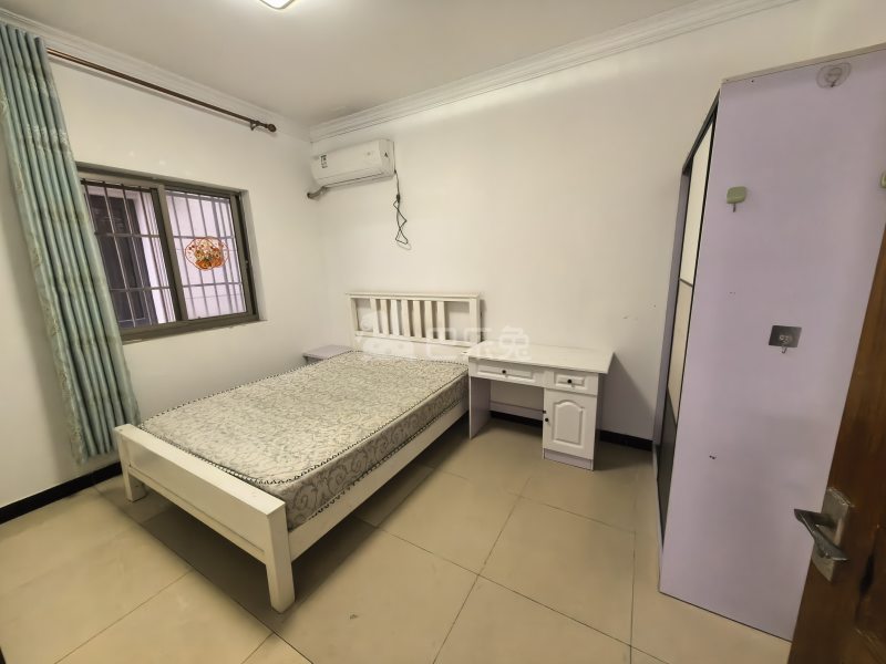 南园路165弄（民房）7312180卧室图0