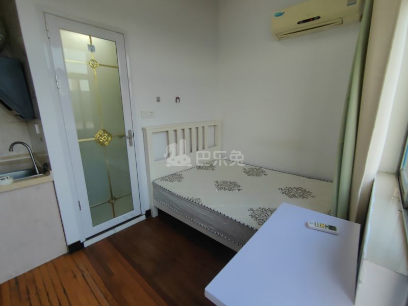 南园路165弄（民房）7312193卧室图2