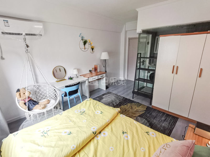 E+青年公寓越界梦幻城店7324984卧室图3