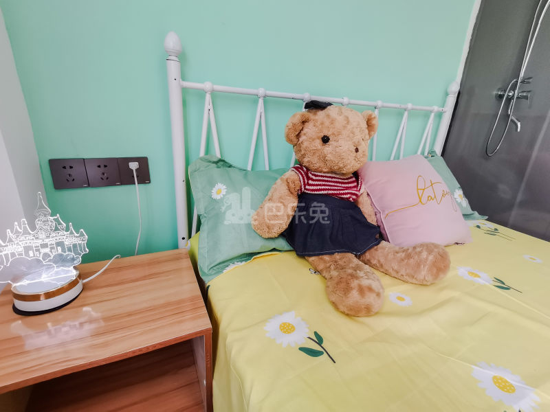 E+青年公寓越界梦幻城店7324986卧室图1