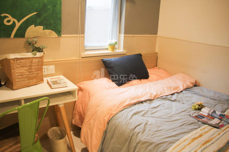 E+青年公寓红庙店7325031卧室图2