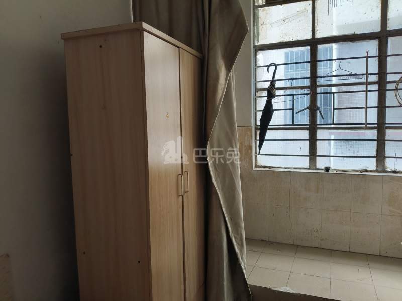 向南商业街4号7329418卧室图2