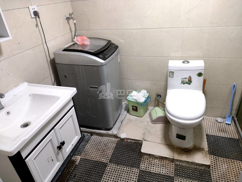 佘北家园富雅苑7340095卫生间图8