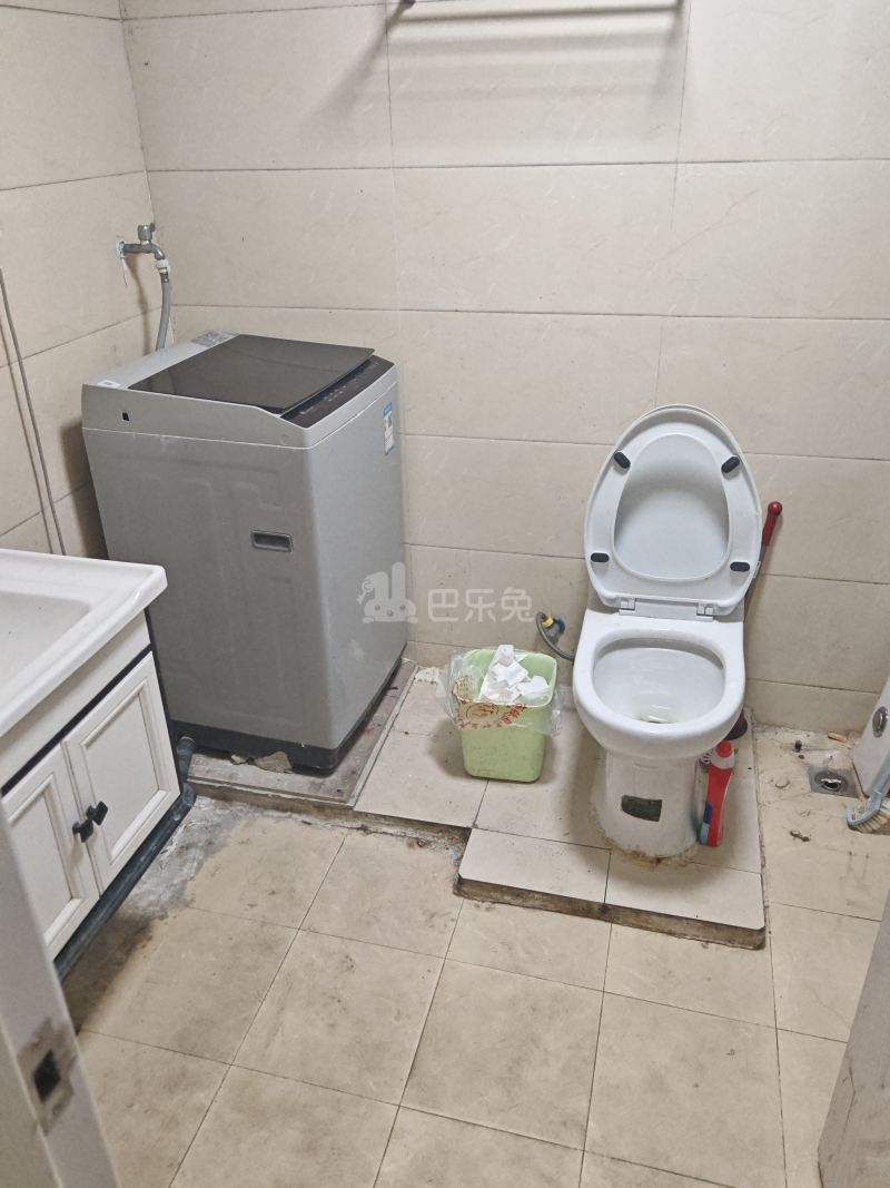 佘北家园富雅苑7340095卫生间图7