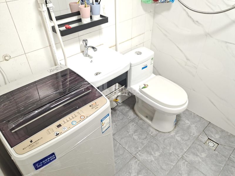 嘉泰花园公寓7361376卫生间图10