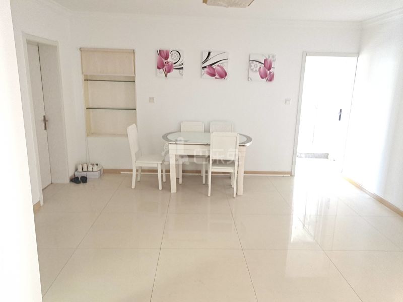 嘉泰花园公寓7361376客厅图5