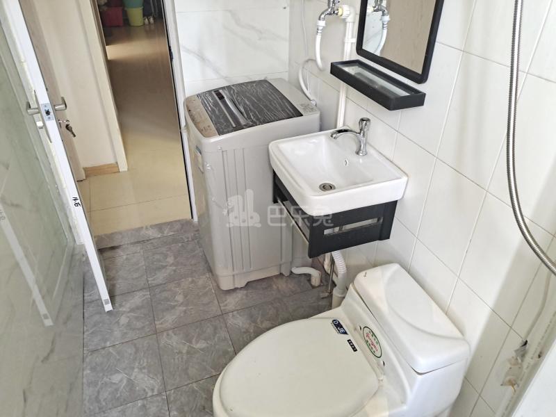 嘉泰花园公寓7361376卫生间图11