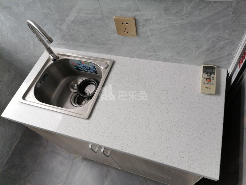 虞泽苑（鹏飞路51弄）7403234厨房图4