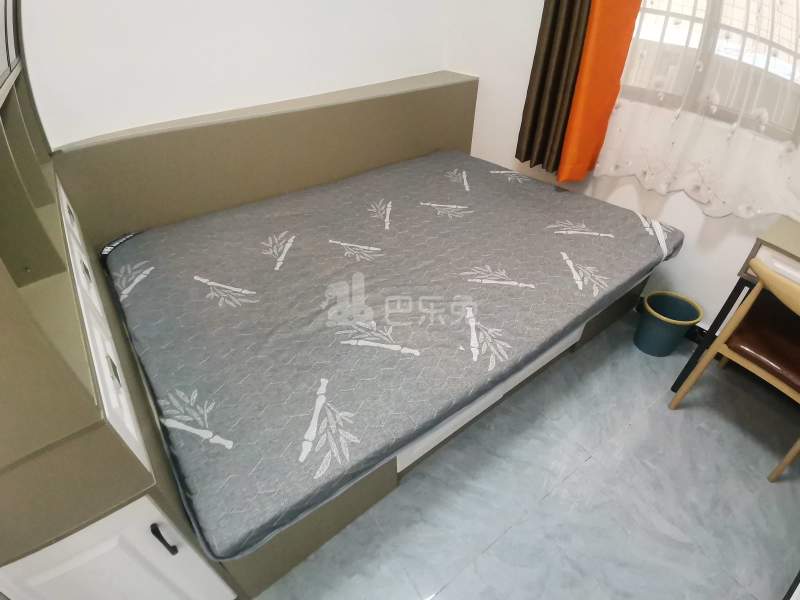 佛庵坊大街16号7403619卧室图4