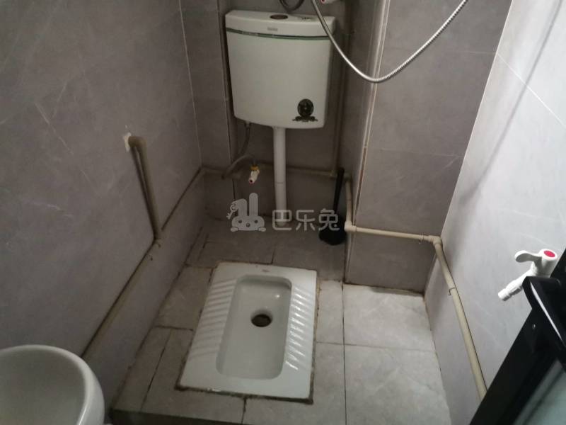 佛庵坊大街16号7403619卫生间图8