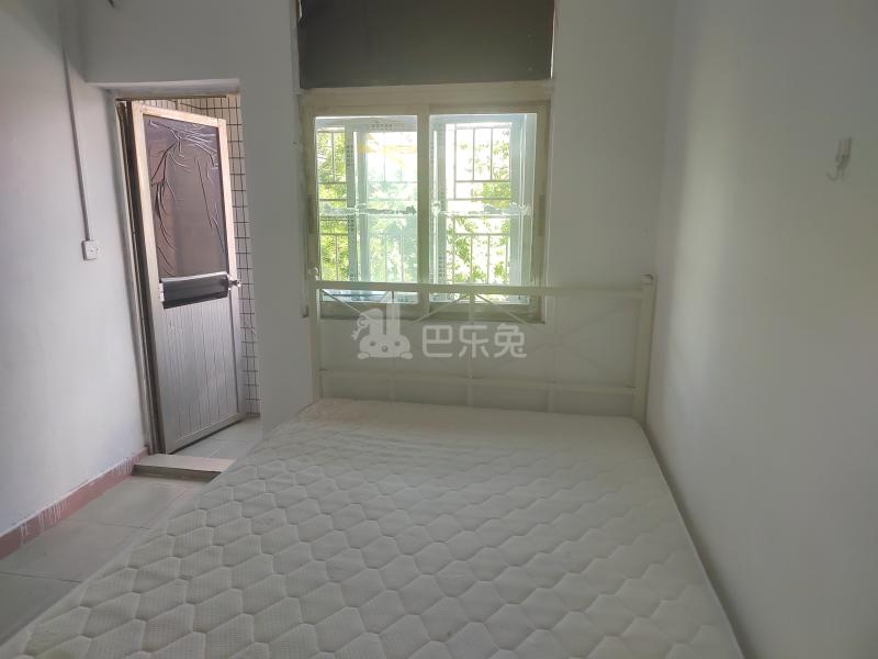 南山村7414965卧室图0