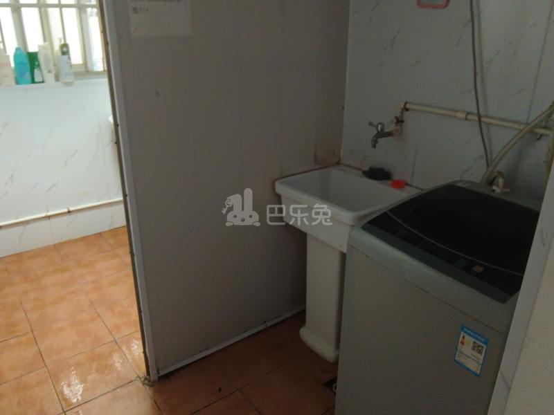 杨浦欣园西区743178卫生间图5