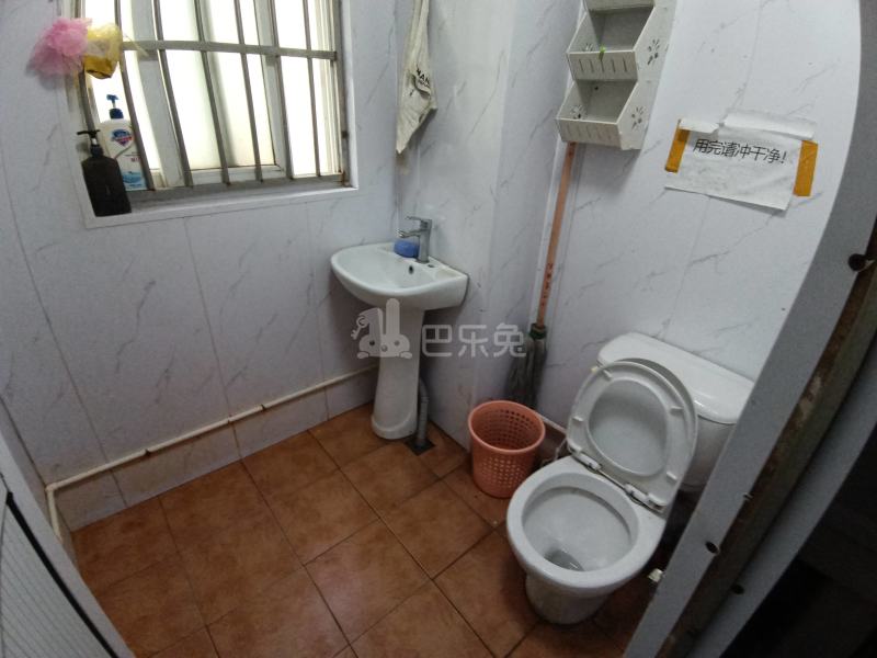 杨浦欣园西区743178卫生间图6